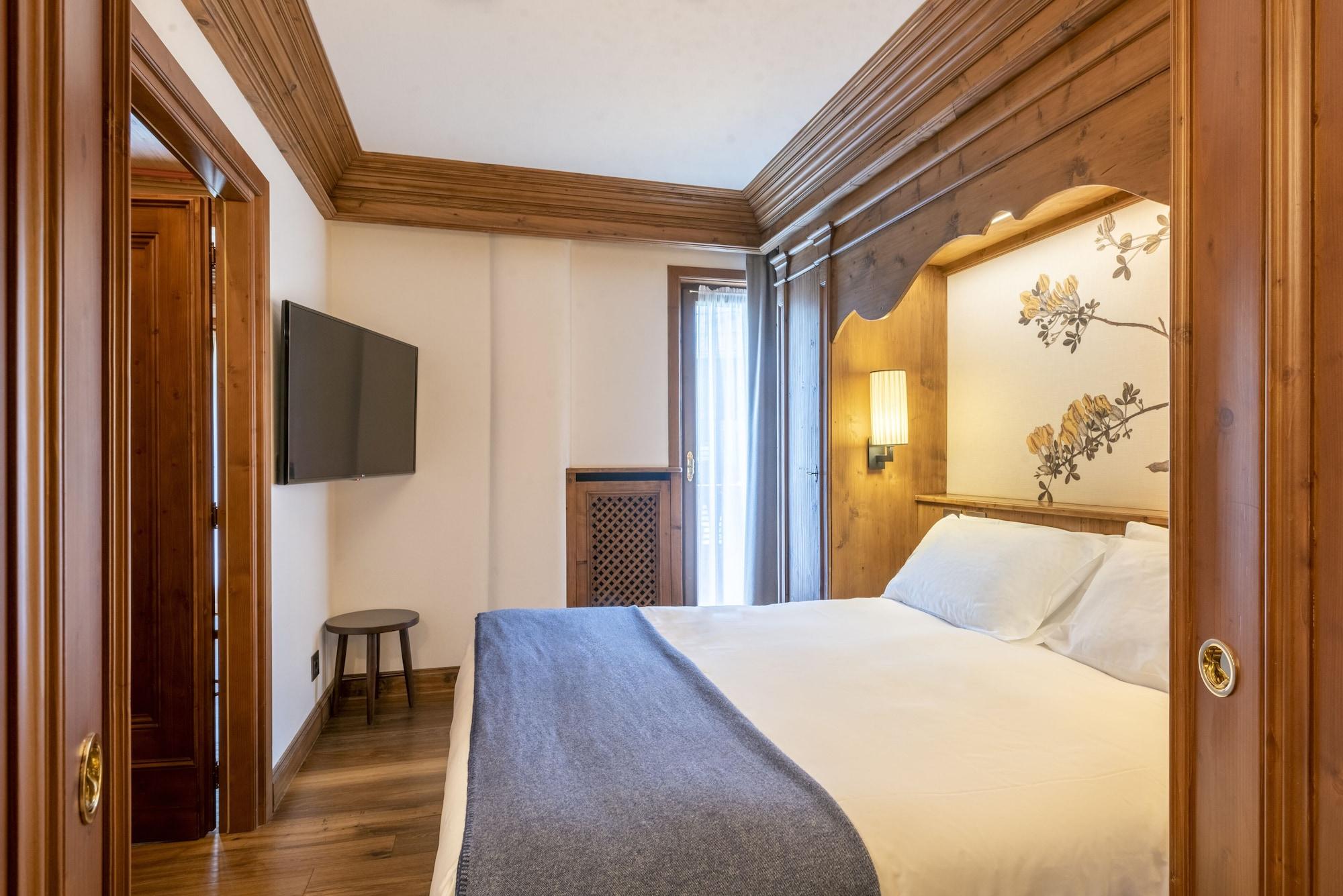 Faloria Mountain Spa Resort Cortina dʼAmpezzo Esterno foto