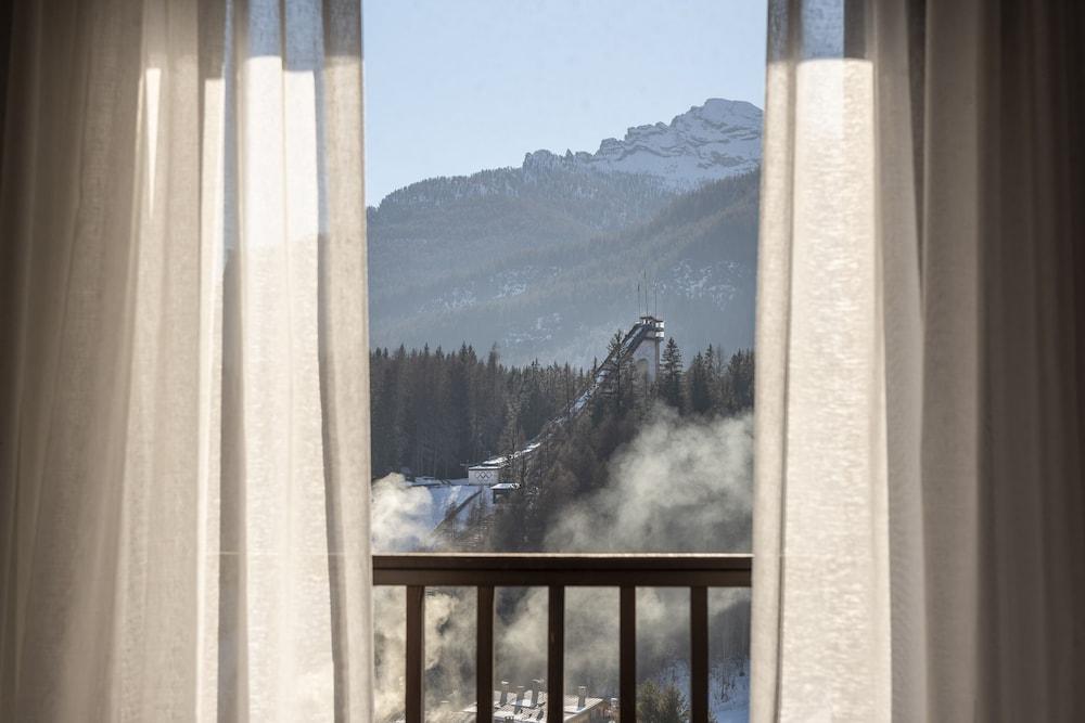 Faloria Mountain Spa Resort Cortina dʼAmpezzo Esterno foto